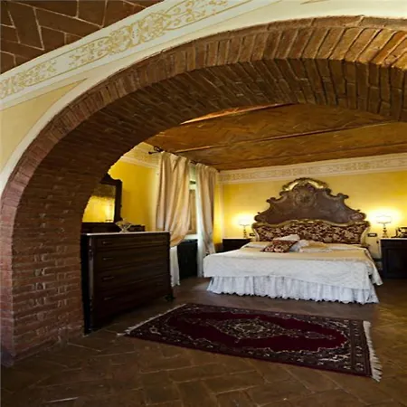 Hotel Relais La Corte Dei Papi 5*
