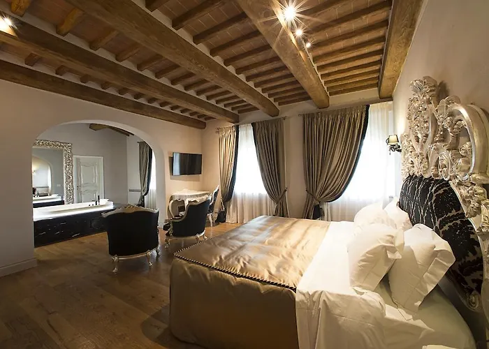 Hotel Relais La Corte Dei Papi 5*