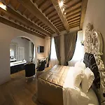 Hotel Relais La Corte Dei Papi 5*