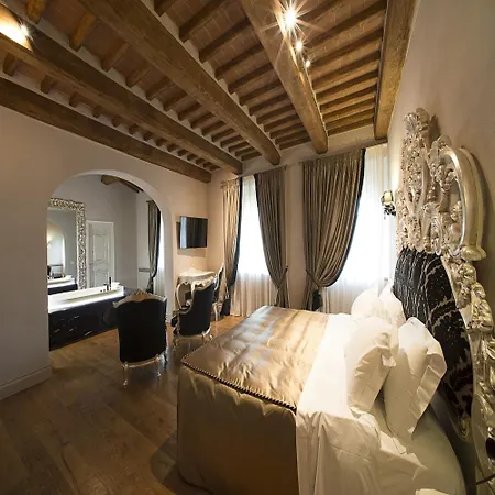 Hotell Relais La Corte Dei Papi 5*