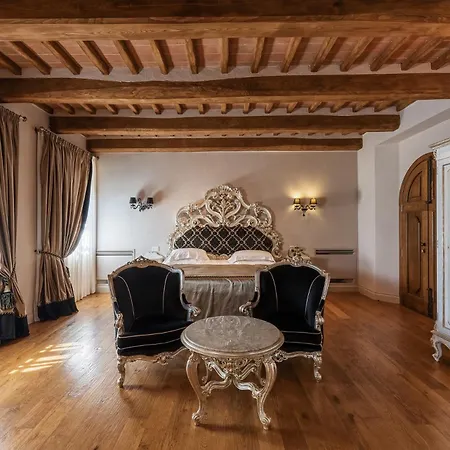 Relais La Corte Dei Papi 5*