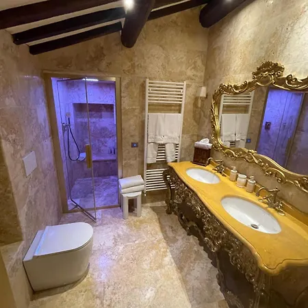 Otel Relais La Corte Dei Papi 5*