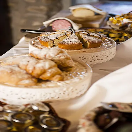 Relais La Corte Dei Papi 5*