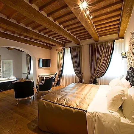 Relais La Corte Dei Papi Otel