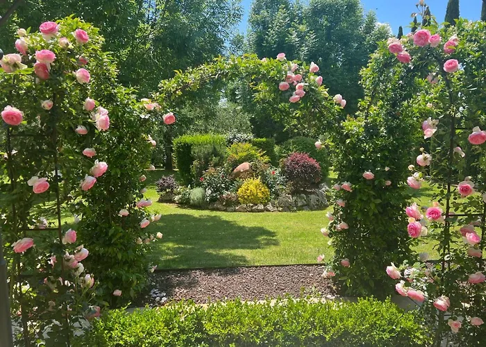 Отель Relais La Corte Dei Papi